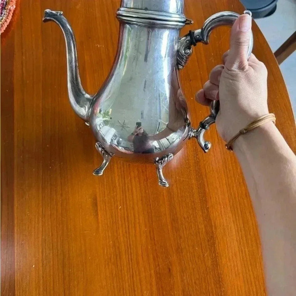 Vintage Georgian Court International Silver Co. Silver Soldered Coffee pot - Picture 5 of 8